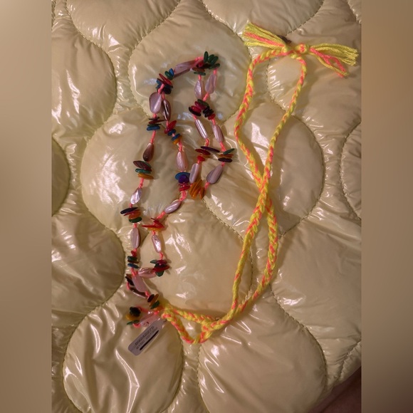 Free people seashell necklace with wonderful color assortment. - Picture 3 of 8